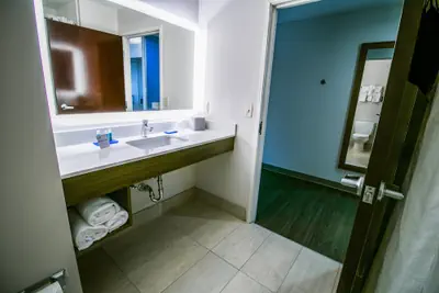 Photo 3 - Holiday Inn Express Hotel & Suites, a Baton Rouge-Port Allen by IHG