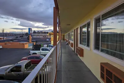 Photo 3 - Best Motel