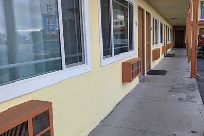 Photo 5 - Best Motel