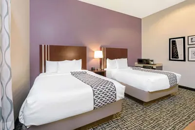 Photo 5 - La Quinta Inn & Suites by Wyndham Oklahoma City -Yukon