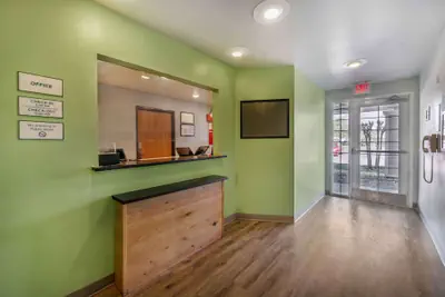 Photo 3 - Extended Stay America Select Suites - Orlando - Sanford - Airport