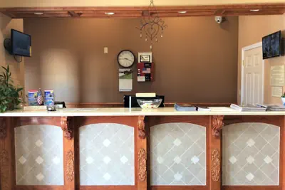 Photo 2 - Texas Inn Weslaco