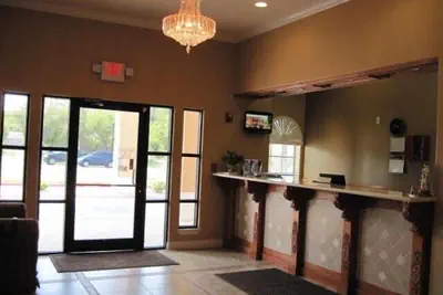 Photo 3 - Texas Inn Weslaco