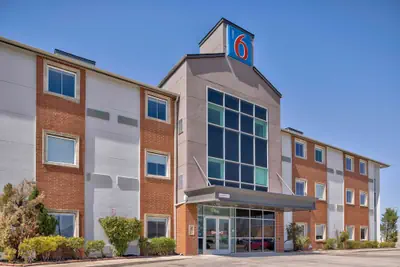 Photo 2 - Motel 6 Norman, OK