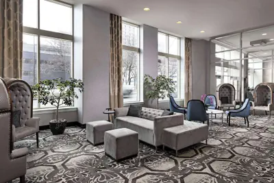 Photo 3 - DoubleTree Suites by Hilton Hotel Detroit Downtown - Fort Shelby