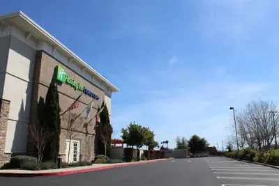 Photo 2 - Holiday Inn Express & Suites Napa American Canyon by IHG