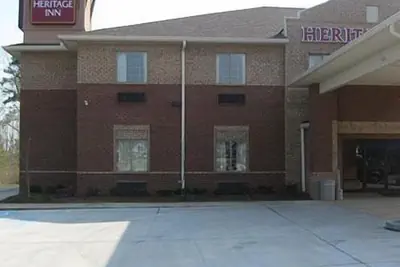 Photo 2 - Heritage Inn Picayune