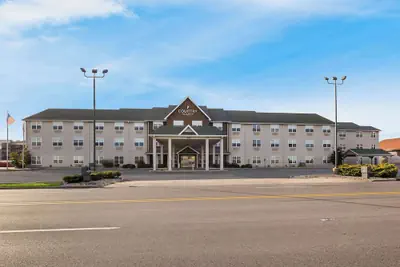 Photo 2 - Country Inn & Suites by Radisson, Marion, IL