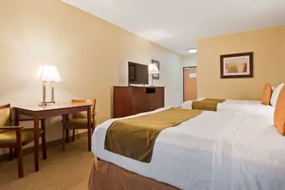 Photo 5 - Best Western Plus Montezuma Inn & Suites
