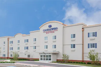 Photo 2 - Candlewood Suites Elgin by IHG