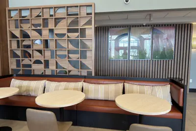 Photo 3 - Holiday Inn Midland by IHG