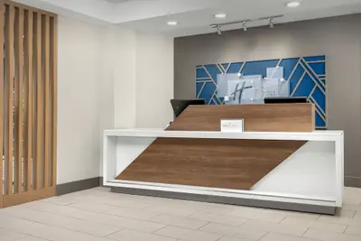 Photo 3 - Holiday Inn Express Hotel & Suites Greensboro Airport Area by IHG