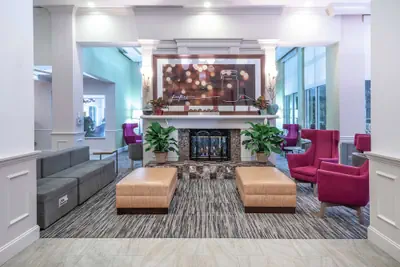 Photo 4 - Hilton Garden Inn Richmond Airport