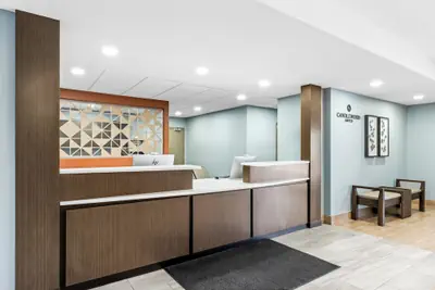 Photo 2 - Candlewood Suites VICTORIA by IHG