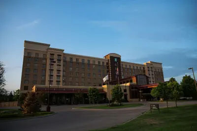 Photo 2 - Embassy Suites by Hilton Minneapolis North
