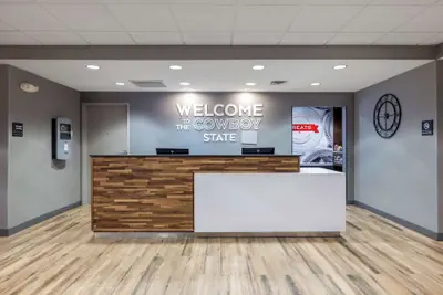 Photo 5 - Hampton Inn & Suites Casper