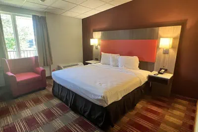 Photo 5 - Countryside Suites Kansas City Independence I-70E Sports Complex Hotel