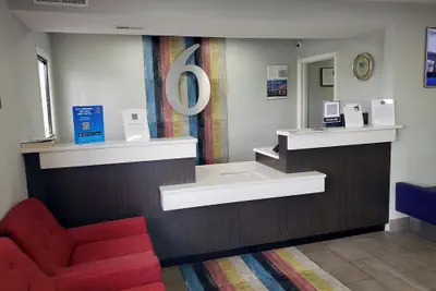 Photo 2 - Motel 6 East Ridge, TN