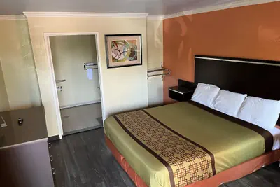 Photo 2 - Rivera Inn & Suites Motel Pico Rivera