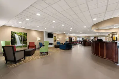 Photo 3 - Comfort Suites Commerce