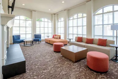 Photo 2 - Hilton Garden Inn Fontana