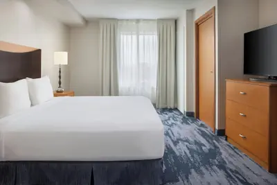 Photo 4 - Fairfield Inn & Suites by Marriott Turlock