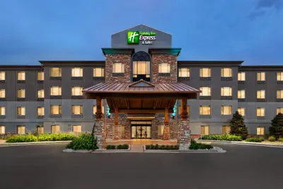 Photo 2 - Holiday Inn Express Hotel & Suites Denver Airport by IHG