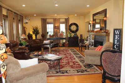 Photo 3 - Iowa House