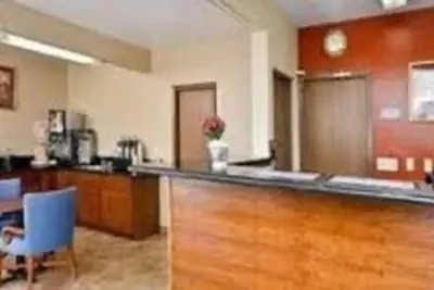 Photo 2 - Riverton Inn & Suites