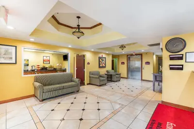 Photo 2 - Econo Lodge Inn & Suites Pritchard Road North Little Rock