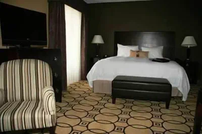 Photo 5 - Hampton Inn & Suites Brunswick