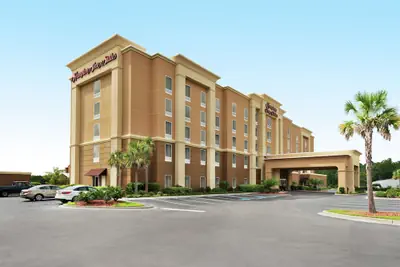 Photo 2 - Hampton Inn & Suites Brunswick