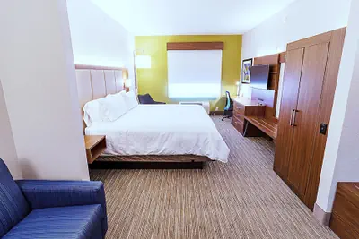 Photo 4 - Holiday Inn Express Hotel & Suites Crestview by IHG