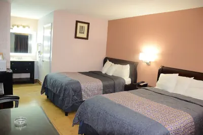 Photo 4 - Flamingo Motel