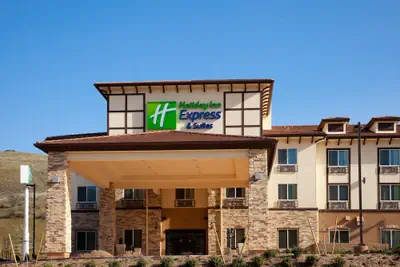 Photo 2 - Holiday Inn Express & Suites Frazier Park by IHG