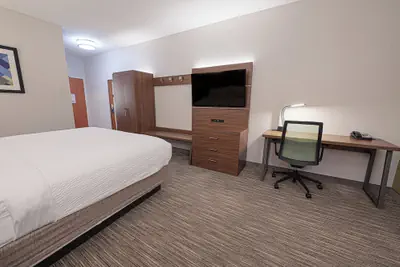 Photo 5 - Holiday Inn Express Hotel & Suites East Lansing by IHG