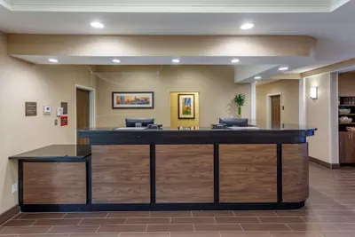Photo 4 - Comfort Suites Clarksville near Governors Square Mall