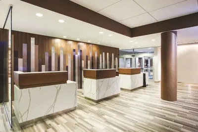 Photo 3 - La Quinta Inn & Suites by Wyndham Chicago Downtown