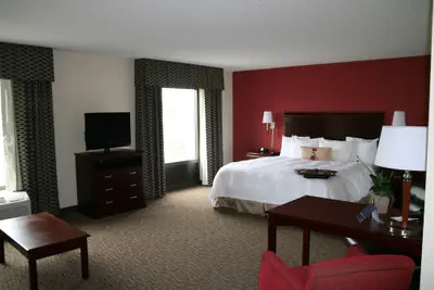 Photo 2 - Hampton Inn & Suites Millington