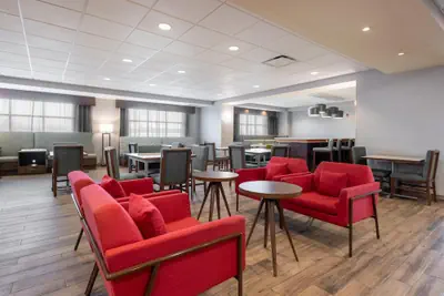 Photo 4 - Hampton Inn La Junta