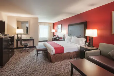 Photo 5 - Holiday Inn Oceanside Camp Pendleton Area by IHG
