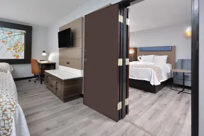 Photo 4 - Brookstone Lodge near Biltmore Village, an Ascend Collection Hotel