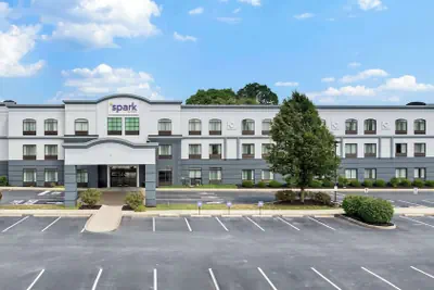 Photo 2 - Spark by Hilton Lancaster Dutch Country