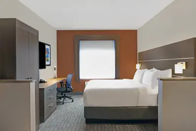 Photo 4 - Holiday Inn Express Hotel & Suites NEWPORT by IHG
