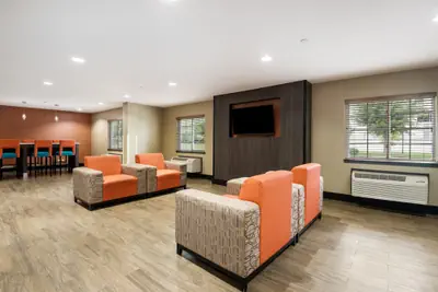 Photo 3 - Studio 6 Lenexa, KS - Overland Park