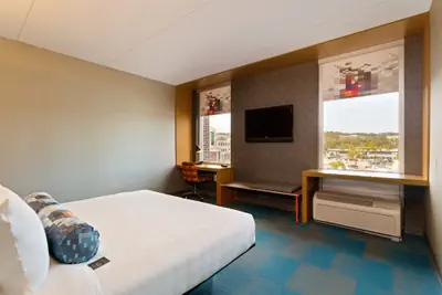 Photo 5 - Aloft by Marriott Birmingham Soho Square