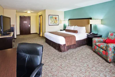Photo 5 - Crowne Plaza Anchorage Midtown by IHG