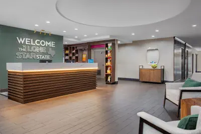 Photo 2 - Hampton Inn & Suites Dallas Arlington N Entertainment Dist.