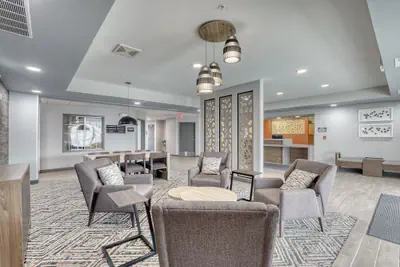 Photo 2 - Candlewood Suites Milwaukee Airport by IHG