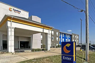 Photo 2 - Comfort Suites Jackson-Cape Girardeau